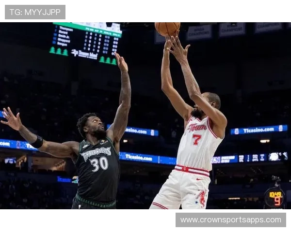 维克多·奥拉迪波突破拉开空间，提升球队关键时刻得分效率