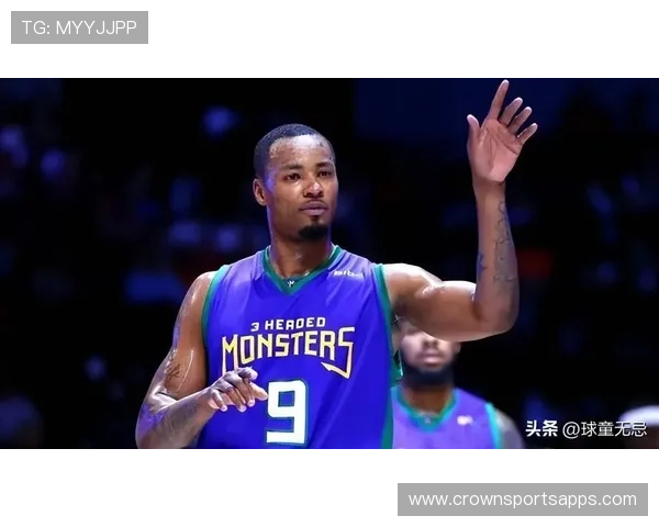 拉沙德·刘易斯无球跑动拉开空间，高效输出改变球队进攻结构