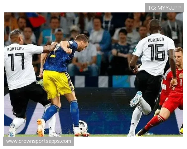 直塞撕裂防线克罗斯本赛季出球较上季更主动